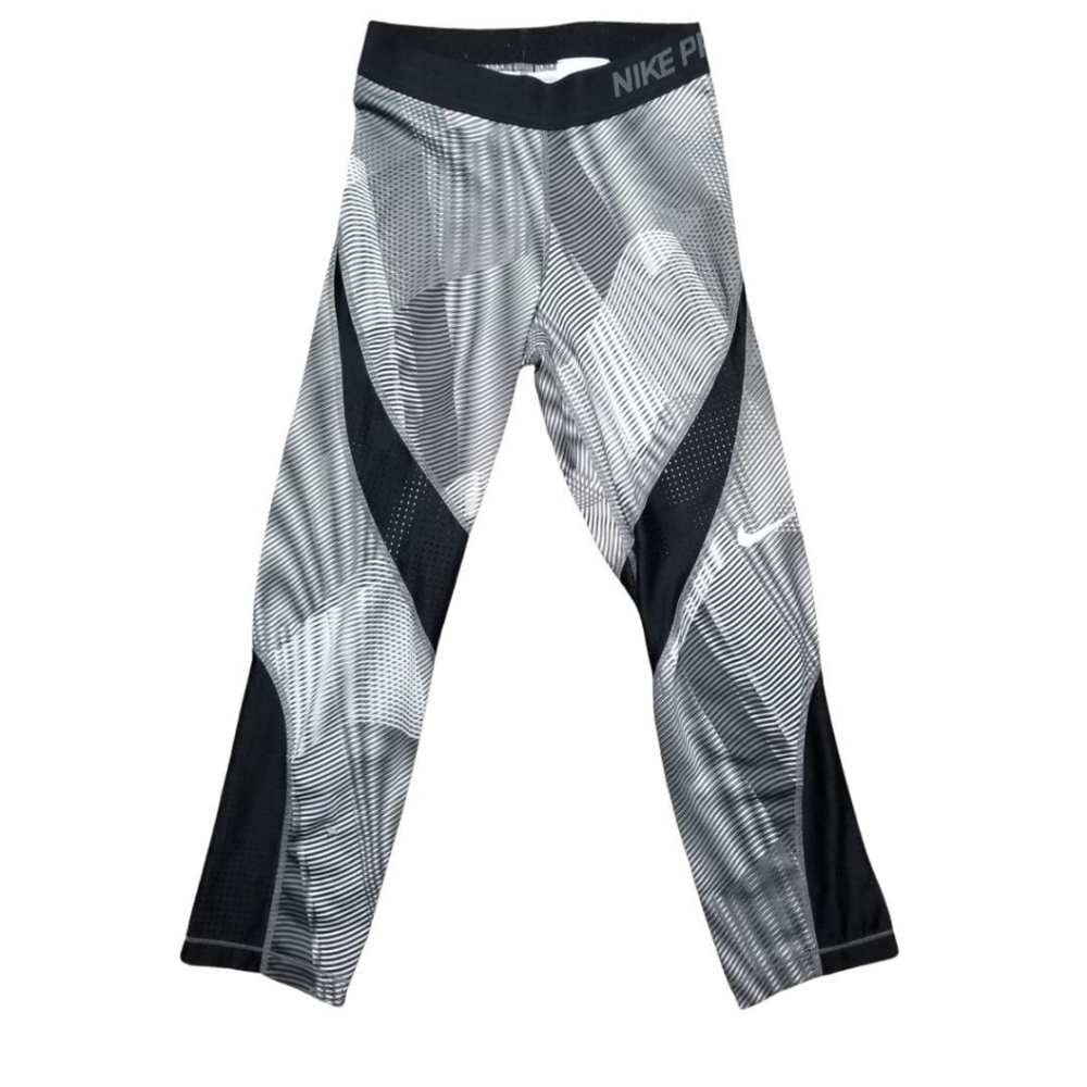 Nike Pro Athletic Capri Leggings